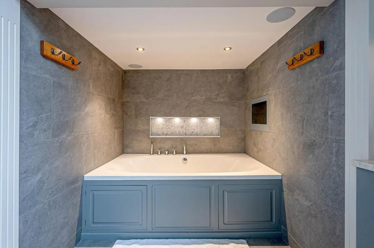 Osgoodby House With Swimming Pool And Spectacular Views Hotel Sutton  Casa de hóspedes