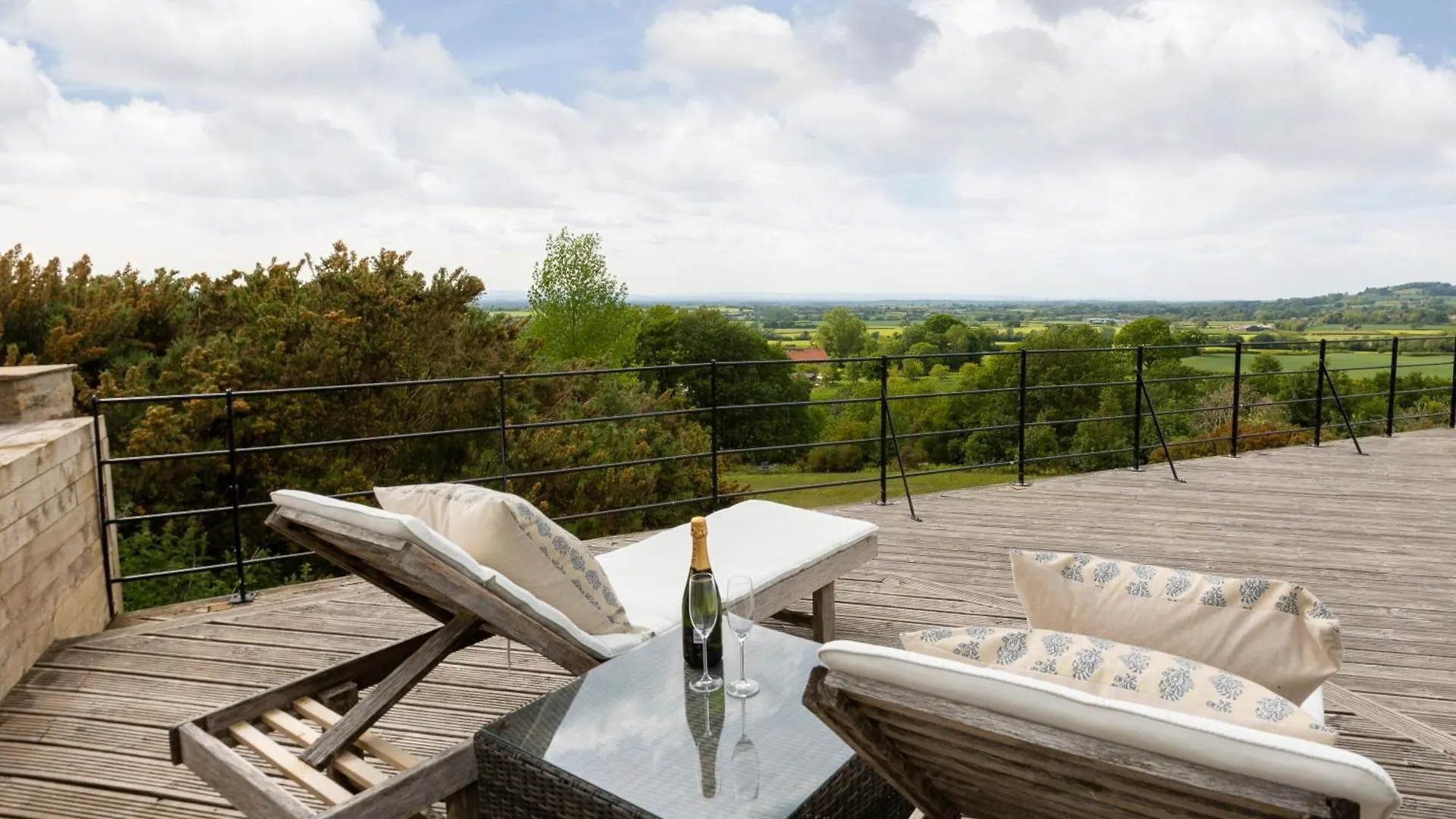 Osgoodby House With Swimming Pool And Spectacular Views Hotel Sutton