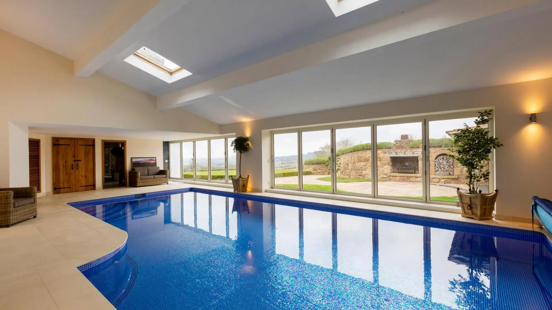 Osgoodby House With Swimming Pool And Spectacular Views Hotel Sutton  Casa de hóspedes Sutton (North Yorkshire)