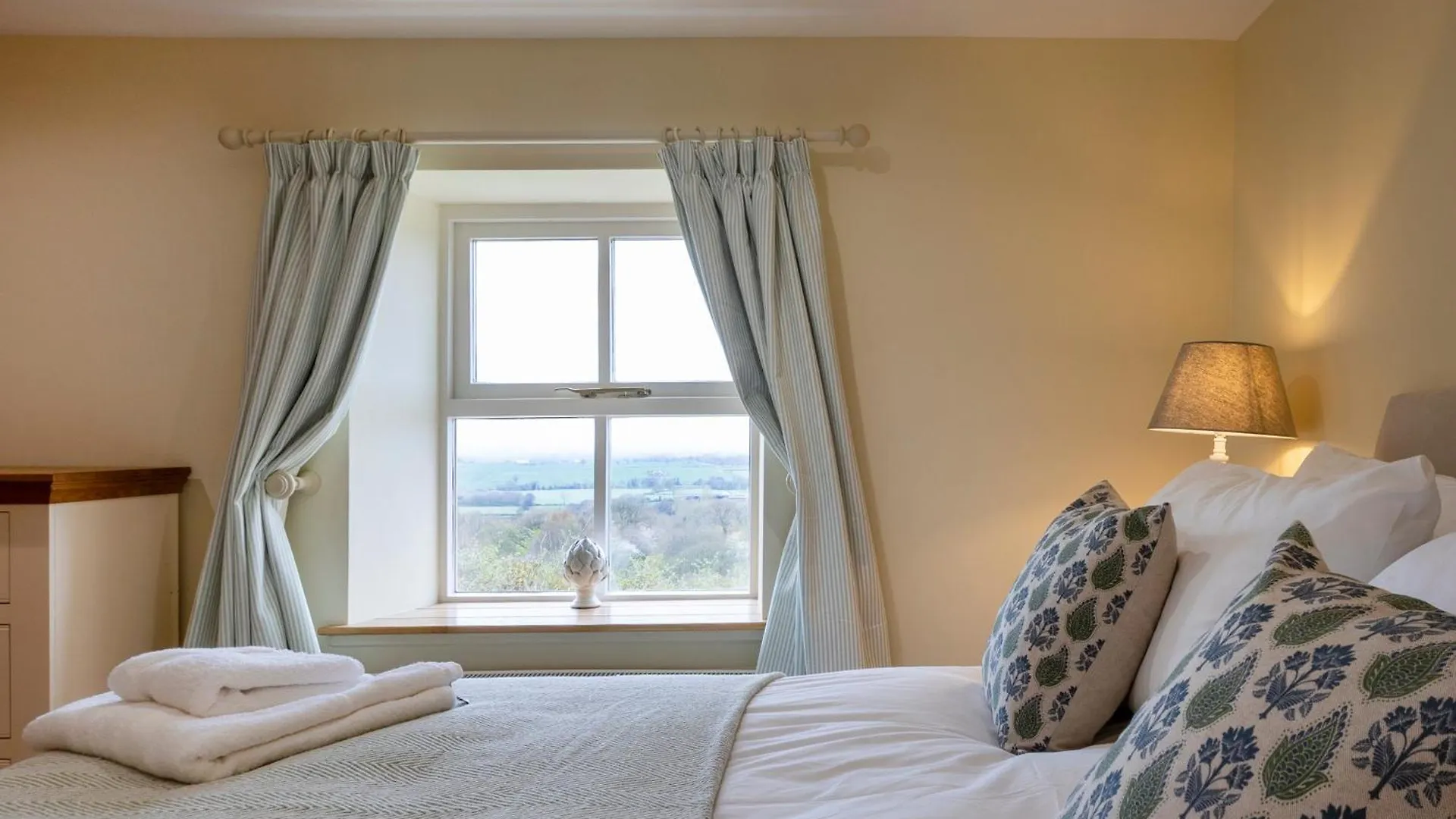 Osgoodby House With Swimming Pool And Spectacular Views Hotel Sutton